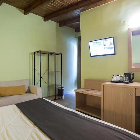 Hotell Leto Delphi