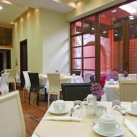 Leto Hotell 3*